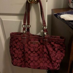 Almost new Coach Dress Shoulder bag!
